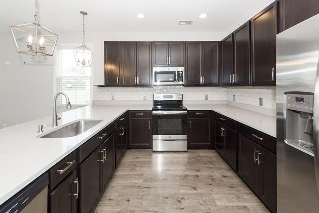 7861 Montview Road, North Charleston, SC 29418