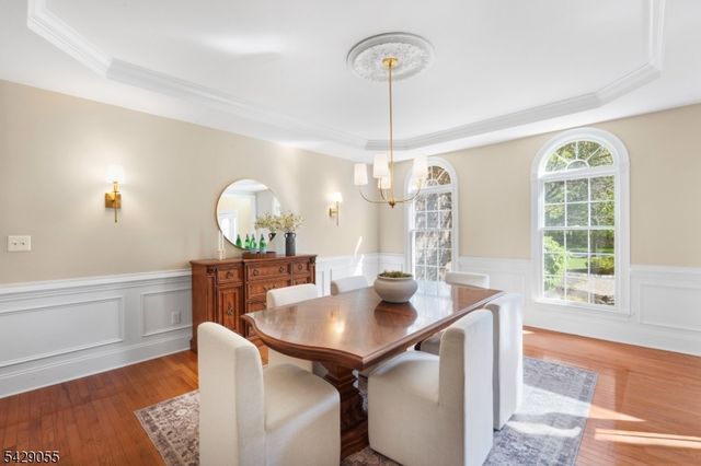 17 Carlisle Ct, Chester Twp., NJ 07930