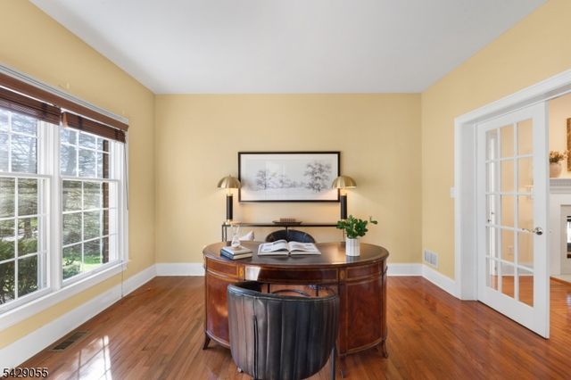17 Carlisle Ct, Chester Twp., NJ 07930