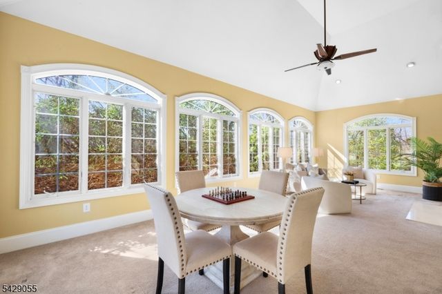 17 Carlisle Ct, Chester Twp., NJ 07930