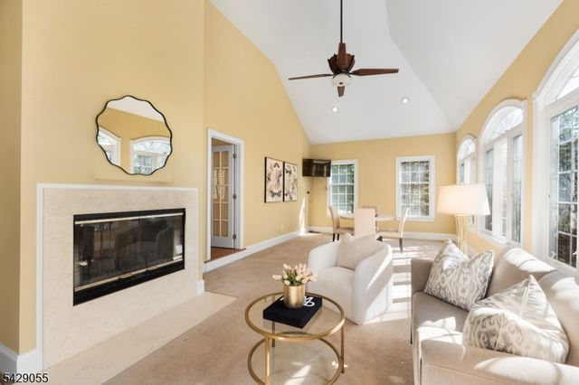 17 Carlisle Ct, Chester Twp., NJ 07930