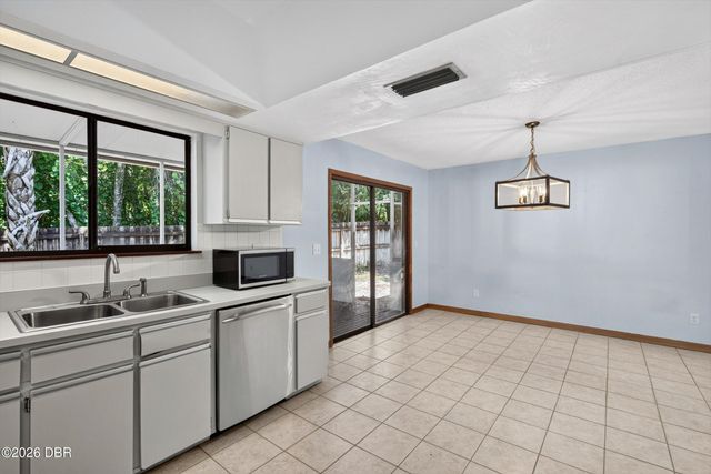 160 Inglewood Court, Ormond Beach, FL 32174
