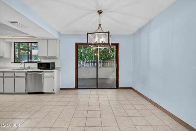 160 Inglewood Court, Ormond Beach, FL 32174