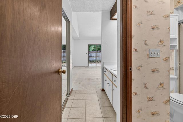 160 Inglewood Court, Ormond Beach, FL 32174
