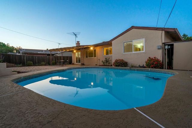 2827 Gazelle Drive, Campbell, CA 95008