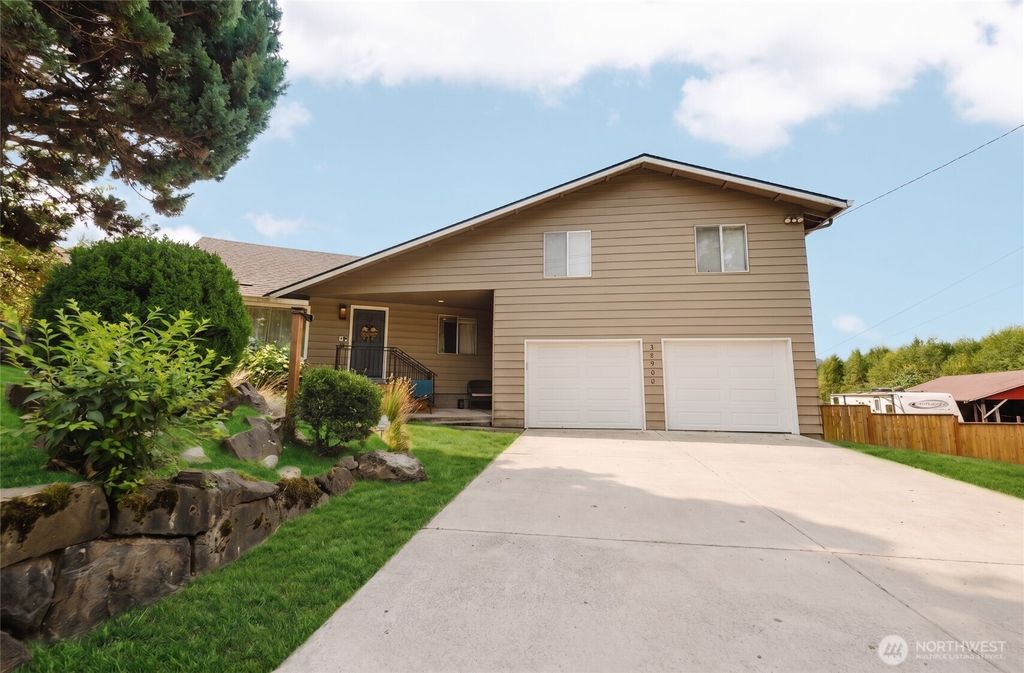 38908 NE Amboy Road, Yacolt, WA 98675