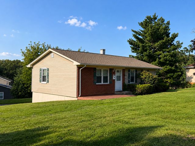 3038 Everglade Avenue, Woodridge, IL 60517