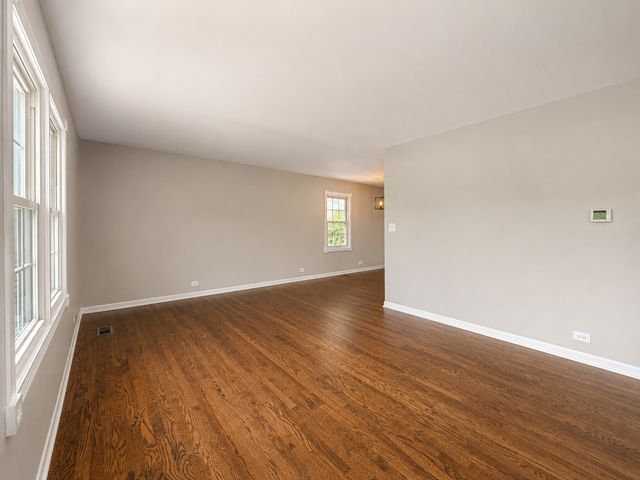 3038 Everglade Avenue, Woodridge, IL 60517