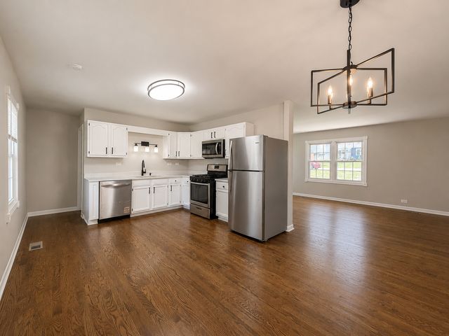 3038 Everglade Avenue, Woodridge, IL 60517