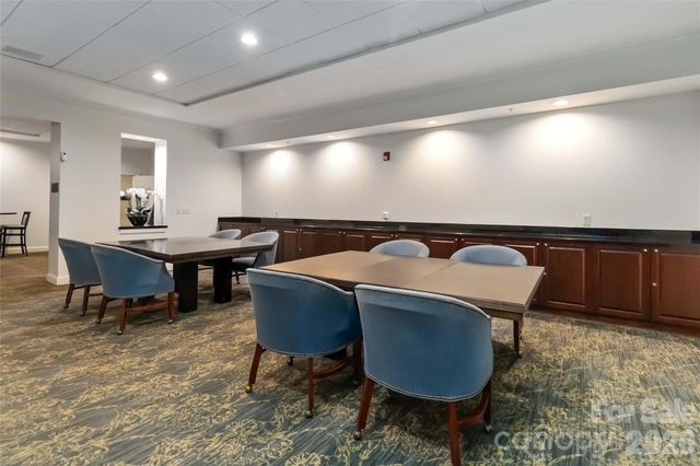 300 W 5th Street 333, Charlotte, NC 28202