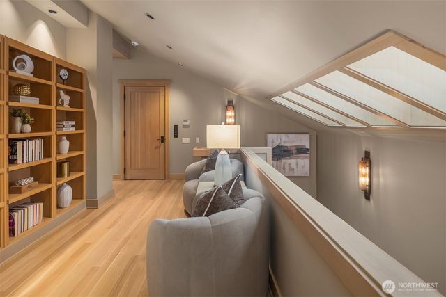 4604 W Raye Street, Seattle, WA 98199