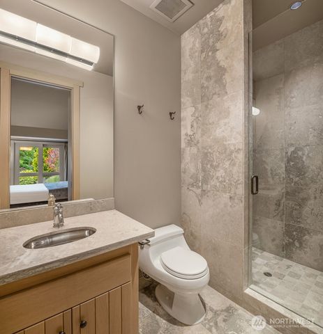 4604 W Raye Street, Seattle, WA 98199