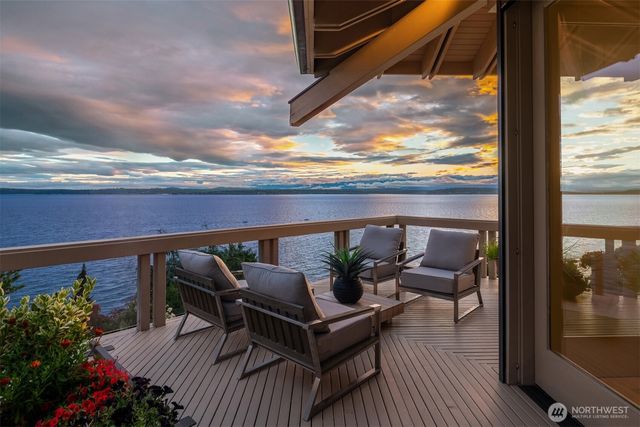 4604 W Raye Street, Seattle, WA 98199
