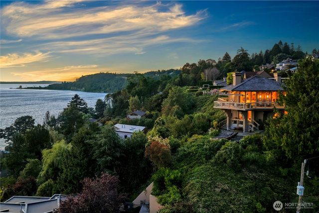 4604 W Raye Street, Seattle, WA 98199