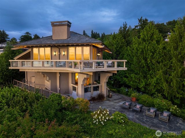 4604 W Raye Street, Seattle, WA 98199