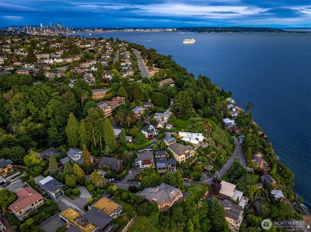 4604 W Raye Street, Seattle, WA 98199