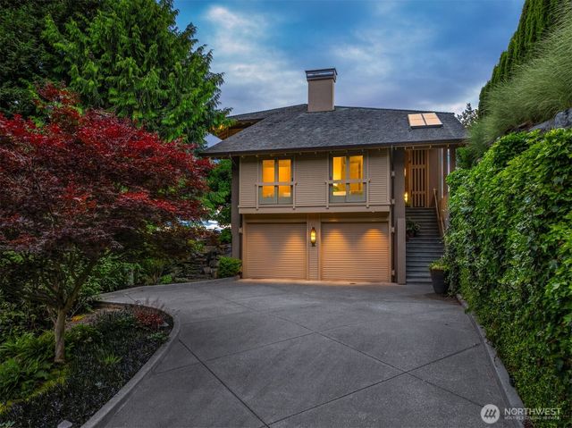 4604 W Raye Street, Seattle, WA 98199