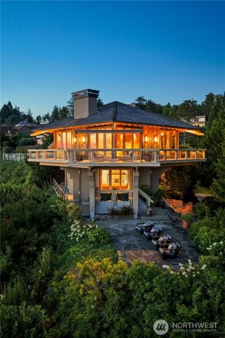 4604 W Raye Street, Seattle, WA 98199