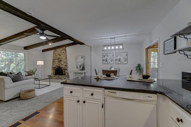 16010 Oak Shore Drive, Lakeville, MN 55044