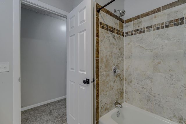 16010 Oak Shore Drive, Lakeville, MN 55044
