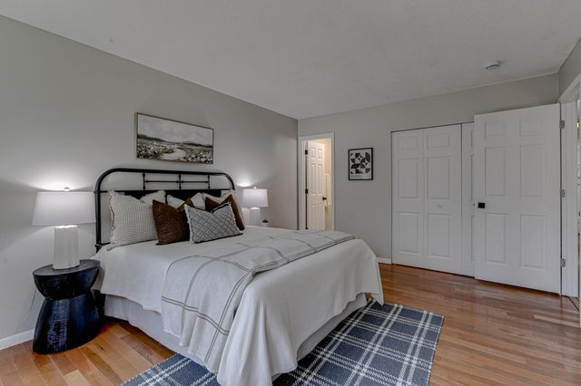 16010 Oak Shore Drive, Lakeville, MN 55044