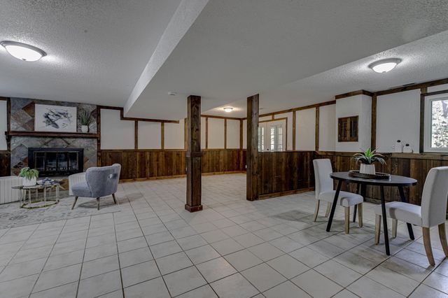 16010 Oak Shore Drive, Lakeville, MN 55044