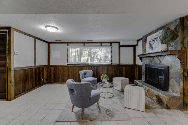 16010 Oak Shore Drive, Lakeville, MN 55044