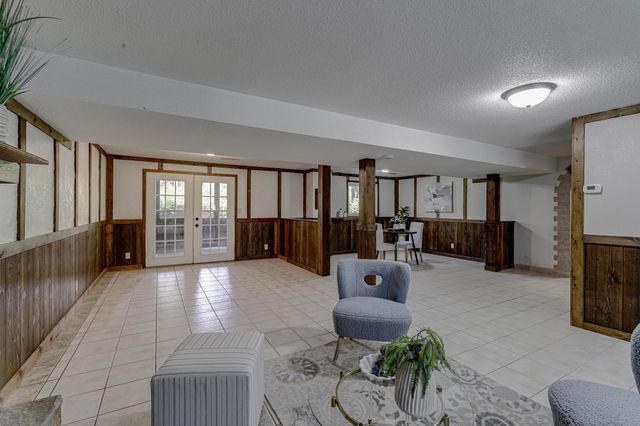 16010 Oak Shore Drive, Lakeville, MN 55044