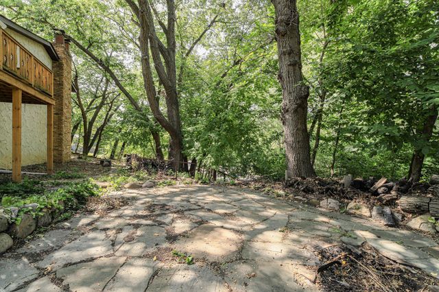 16010 Oak Shore Drive, Lakeville, MN 55044