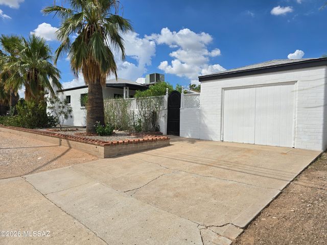4655 E 8th Street, Tucson, AZ 85711