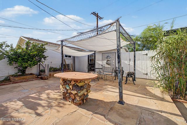 4655 E 8th Street, Tucson, AZ 85711