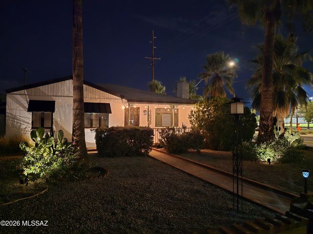 4655 E 8th Street, Tucson, AZ 85711