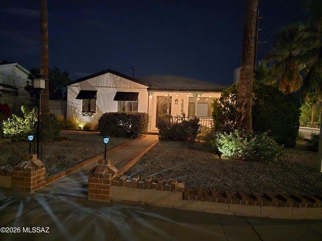 4655 E 8th Street, Tucson, AZ 85711