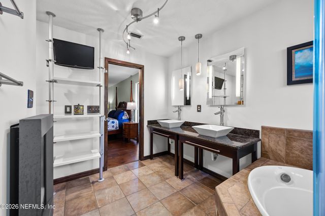 3101 OLD PORT Circle E, Jacksonville, FL 32216