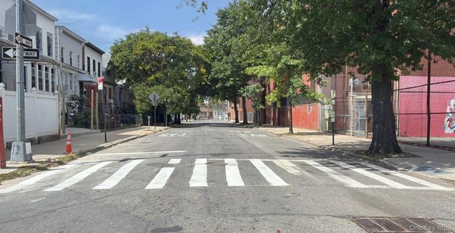 2819 Albemarle Road, Brooklyn, NY 11226