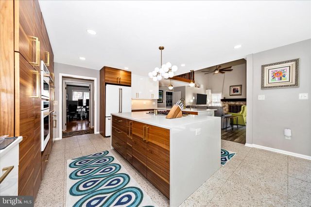 13304 CANTERBURY, Hagerstown, MD 21742