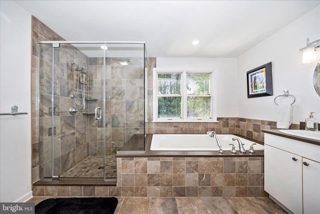13304 CANTERBURY, Hagerstown, MD 21742