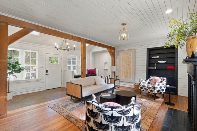 619 N Hampton Road, Dallas, TX 75208