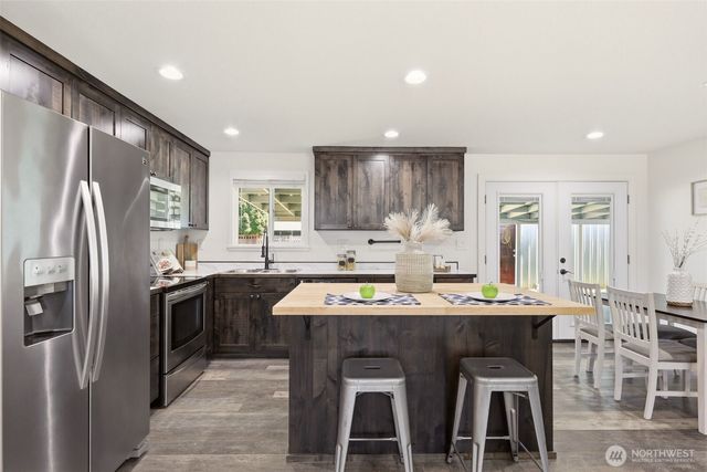 11925 36th Drive NE, Marysville, WA 98271