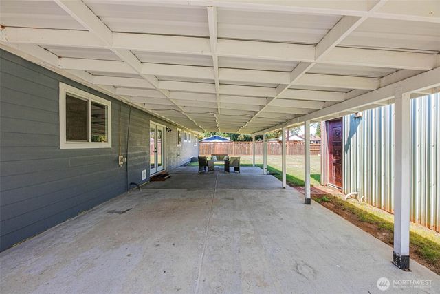 11925 36th Drive NE, Marysville, WA 98271