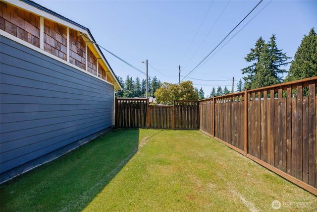 11925 36th Drive NE, Marysville, WA 98271