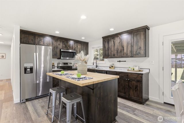 11925 36th Drive NE, Marysville, WA 98271