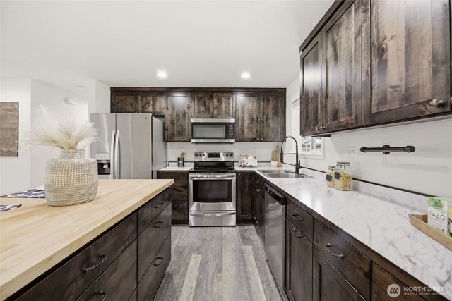 11925 36th Drive NE, Marysville, WA 98271