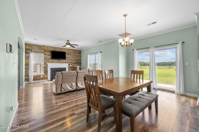 113 Woodwater Drive, Richlands, NC 28574