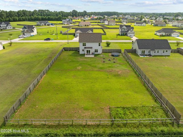 113 Woodwater Drive, Richlands, NC 28574