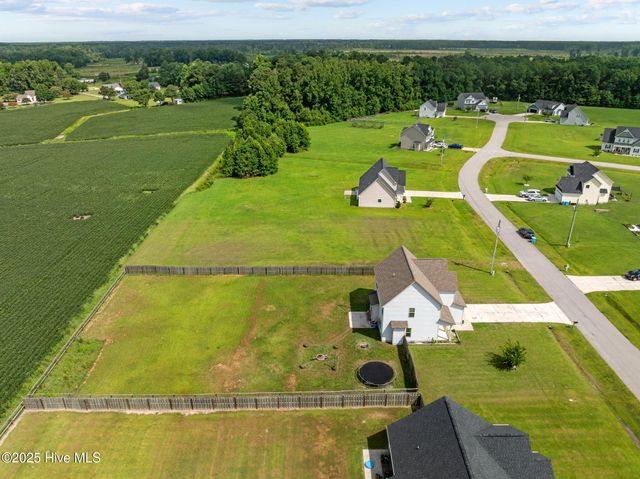 113 Woodwater Drive, Richlands, NC 28574