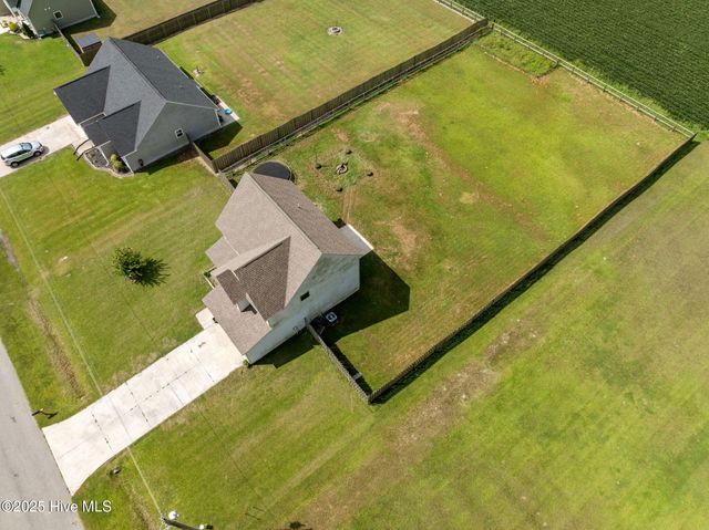 113 Woodwater Drive, Richlands, NC 28574