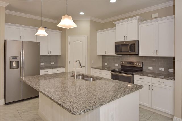 7408 RIDGELAKE CIRCLE, Bradenton, FL 34203