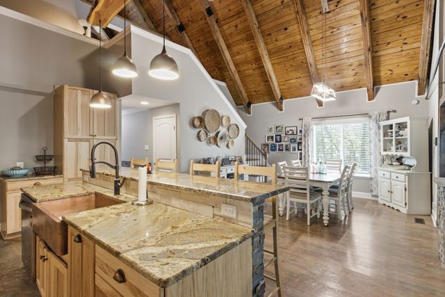 2540 Carl Fox Rd, Cornersville, TN 37047