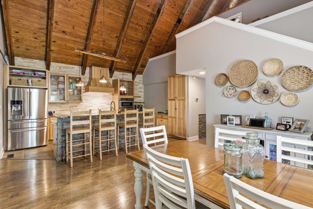 2540 Carl Fox Rd, Cornersville, TN 37047